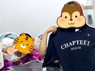 新棉被與衣服，讓阿揚臉上有暖呼呼的笑容